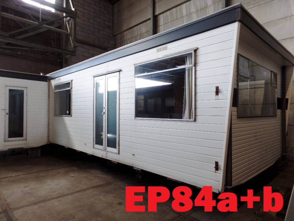 EP84a+b Dubbel chalet met retro interieur gespiegelde indeling